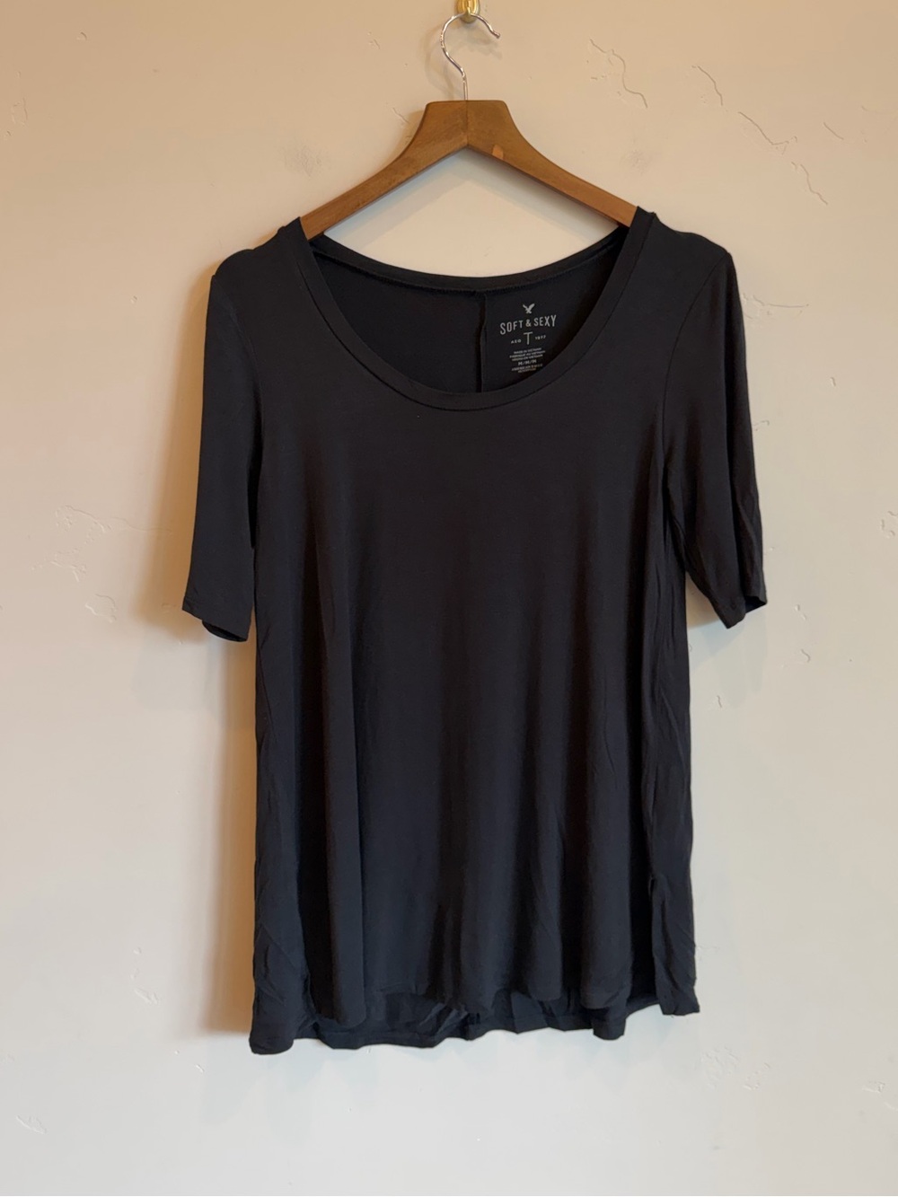 AMERICAN EAGLE OUTFITTERS Black Soft & Sexy Top
